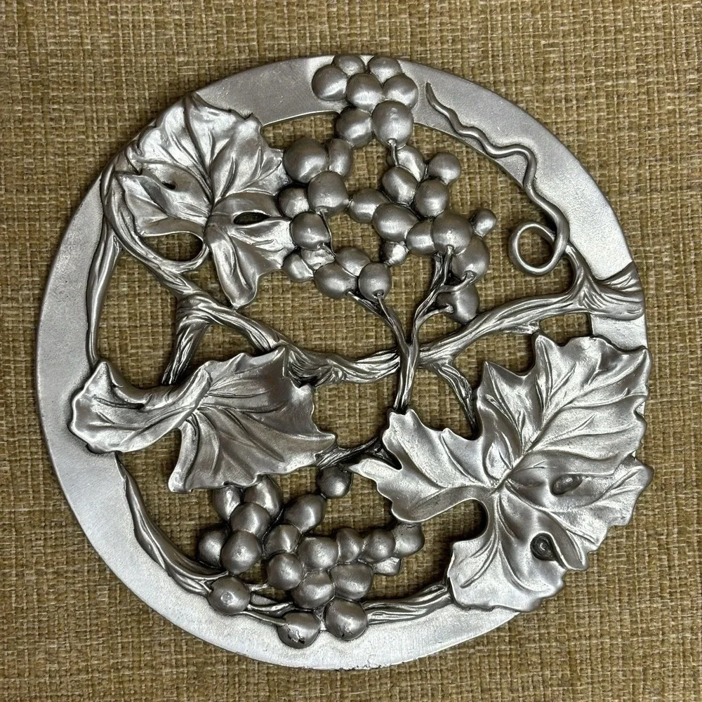 Vintage 1990 Seagull Pewter Canada Trivet Grapes Wine Dining Home Decor Retro